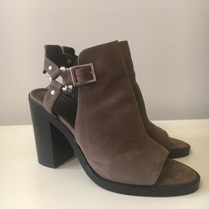 🍌 Revolve Grey City Open Toe Bootie | Size 7.5